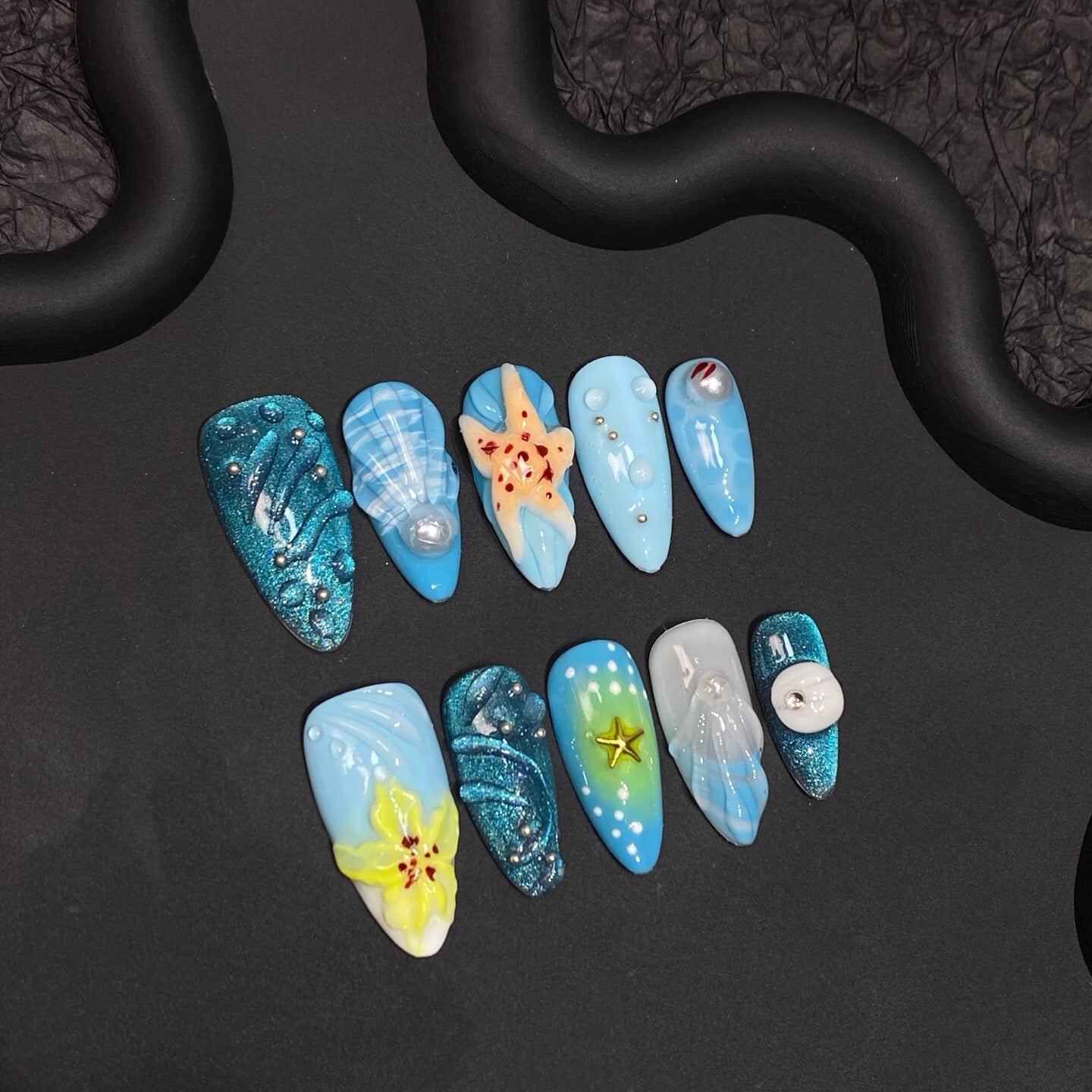 Seas Nails